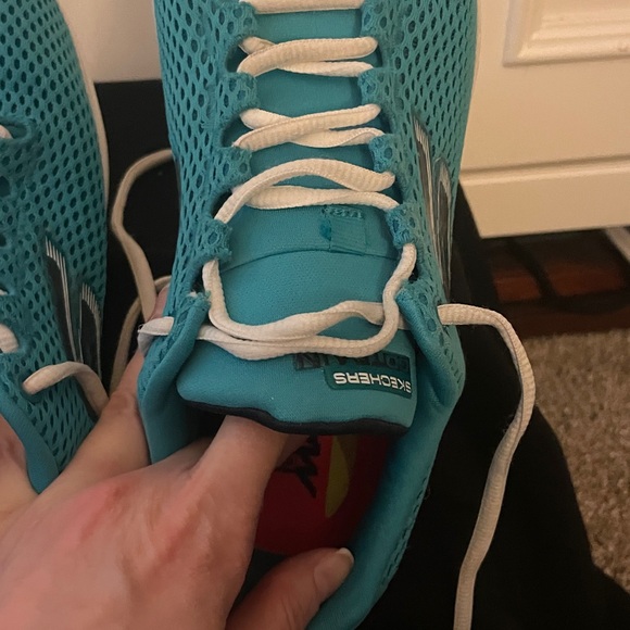 Skechers Teal Sneakers with White Details - Picture 8 of 10